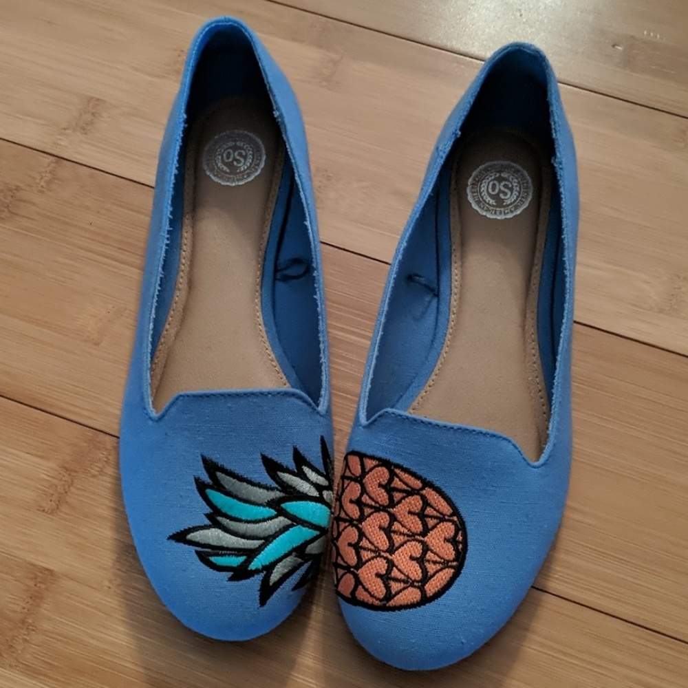 Pineapple design blue ballet flats size 8